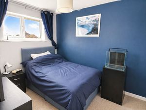 Bedroom- click for photo gallery